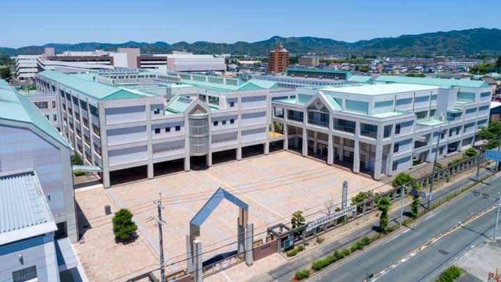 豊川高等学校の写真