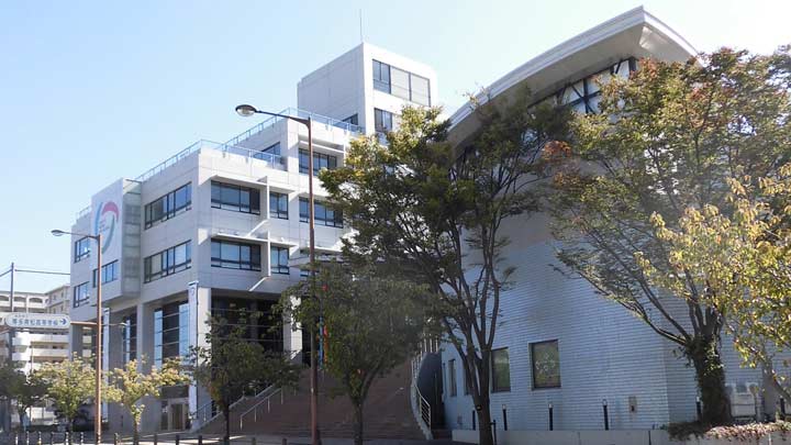 福岡県立博多青松高等学校の写真
